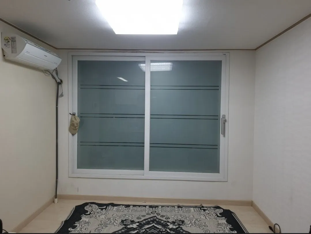 Room image 1