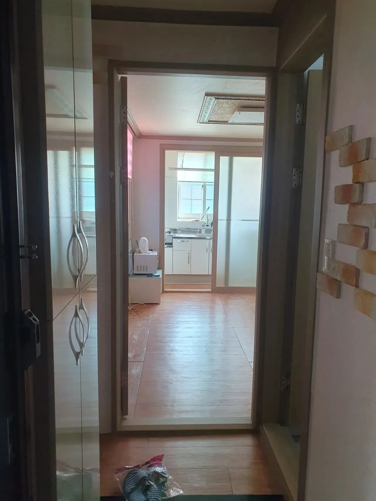 Room image 4