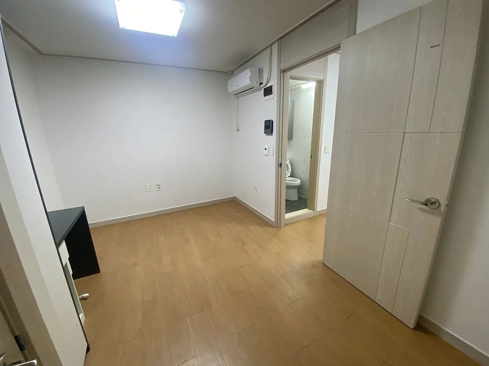 Room image 5