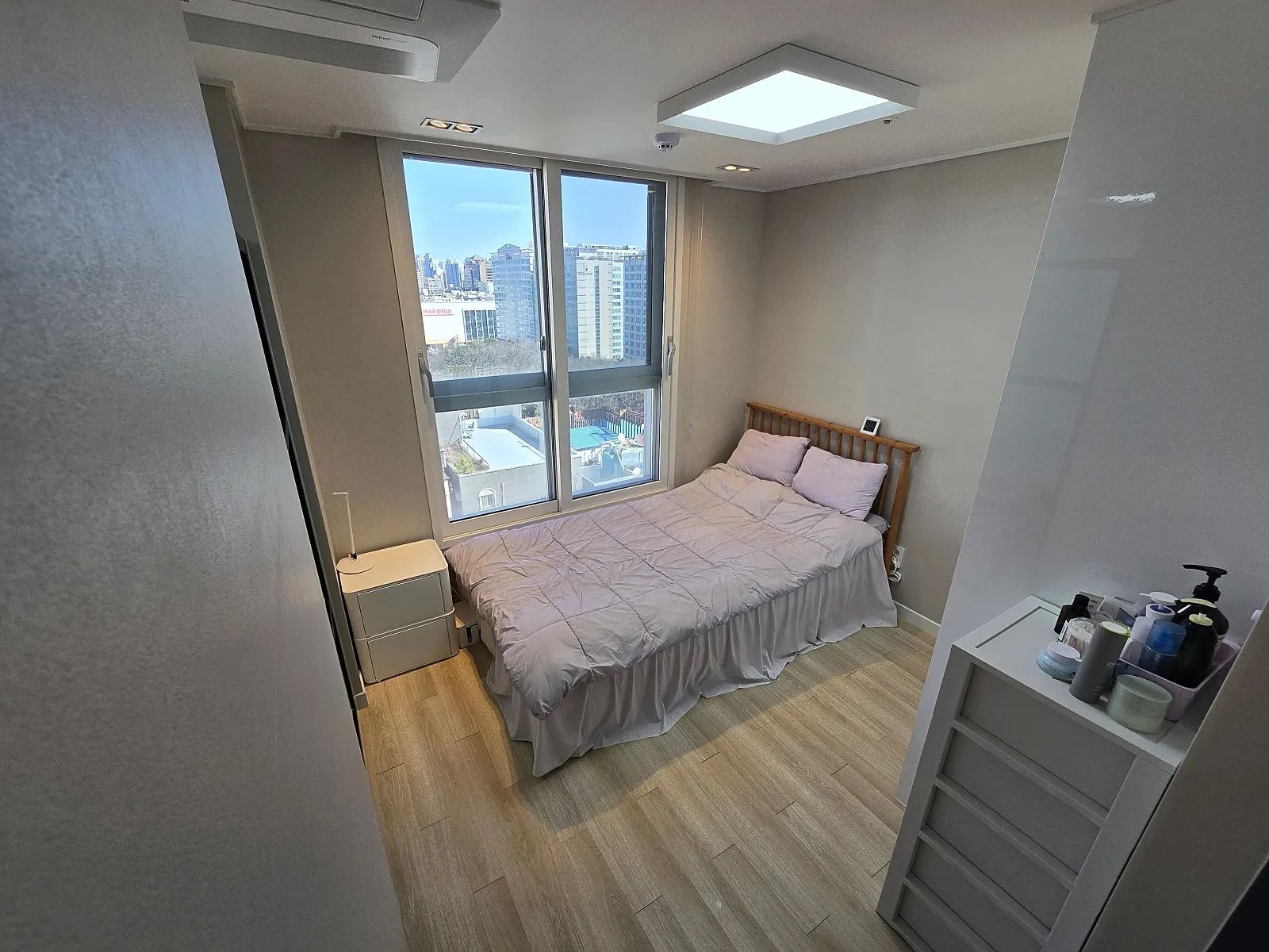 Room image 2