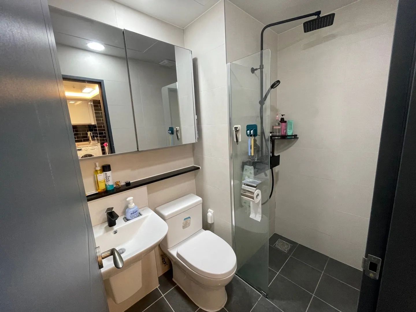 Room image 3