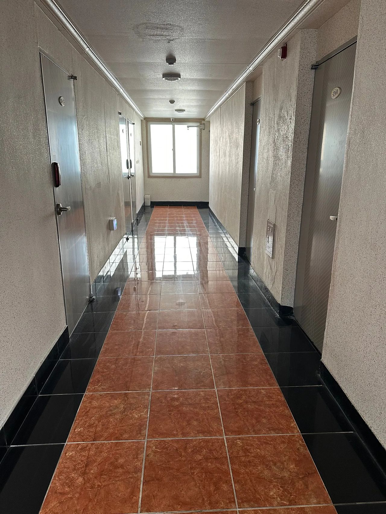 Room image 2