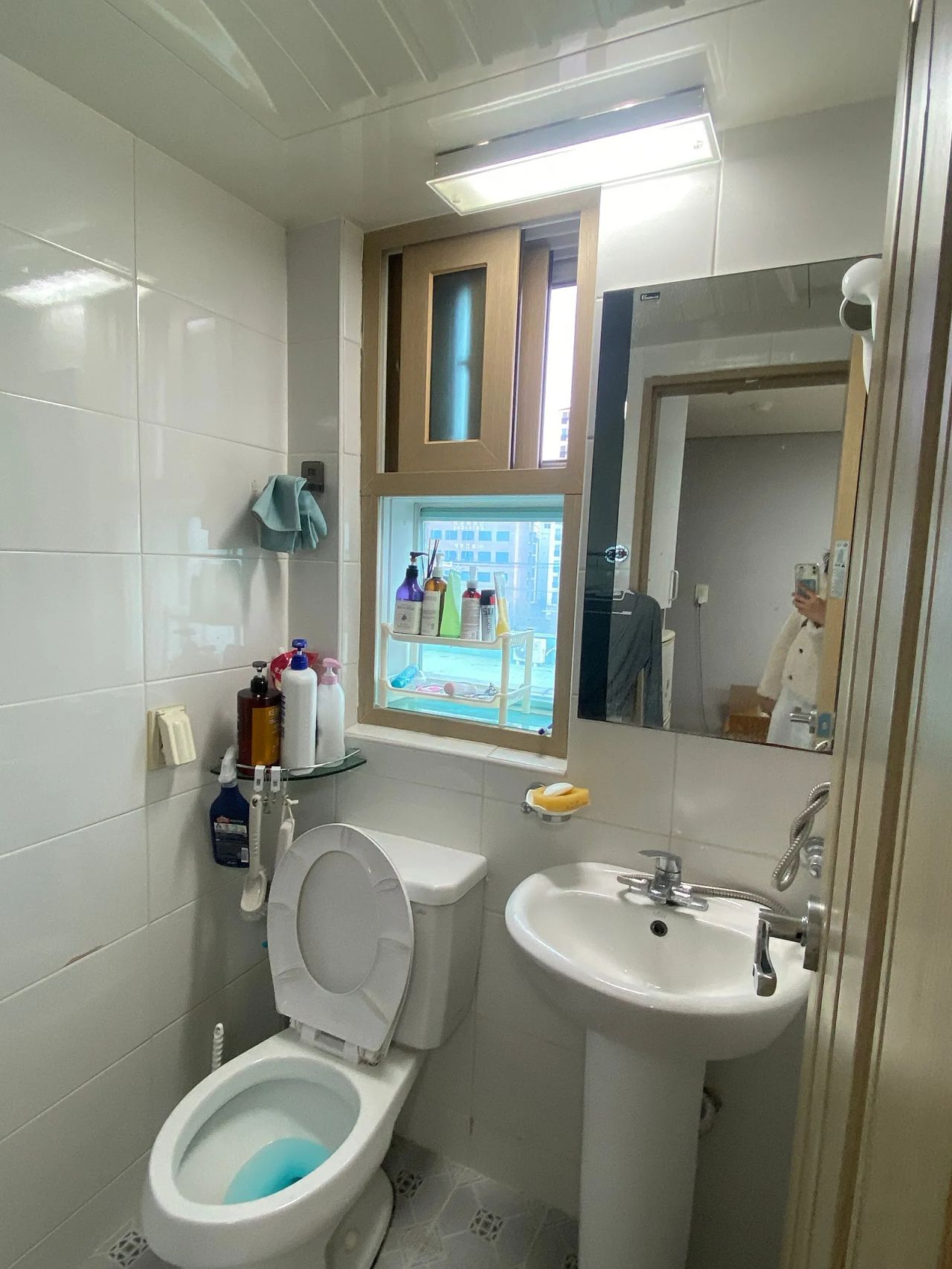 Room image 3