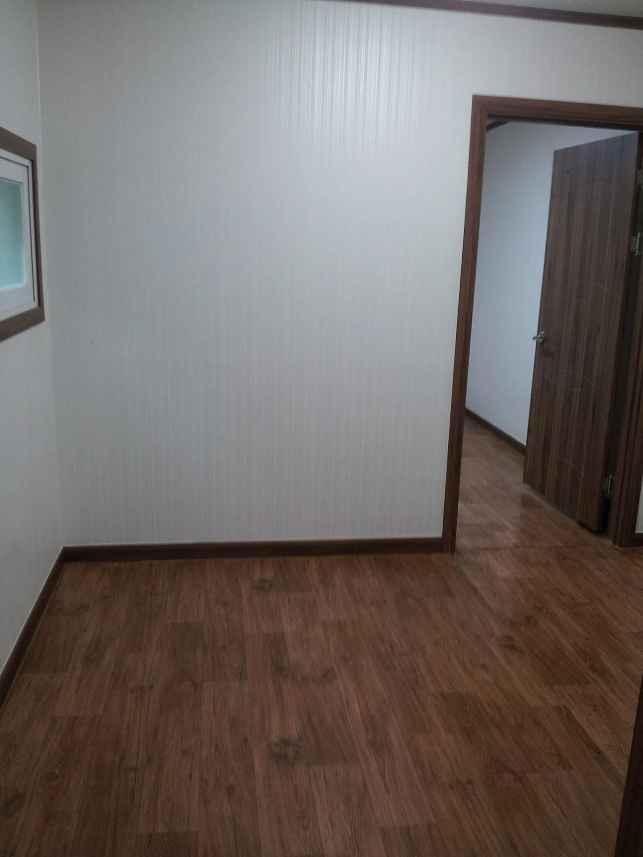 Room image 3