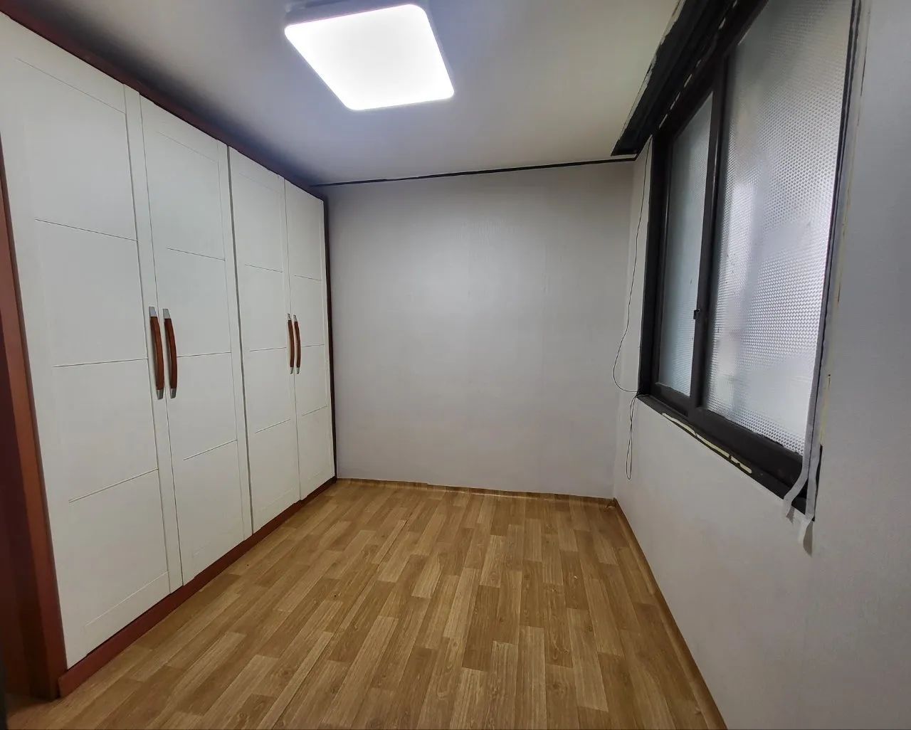 Room image 4