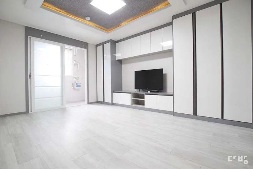 Room image 5