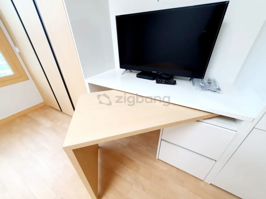 Room image 2