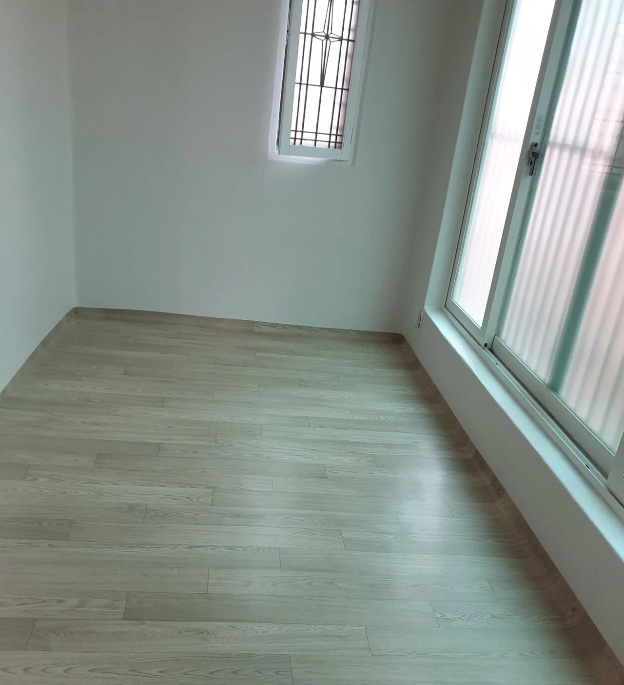 Room image 4