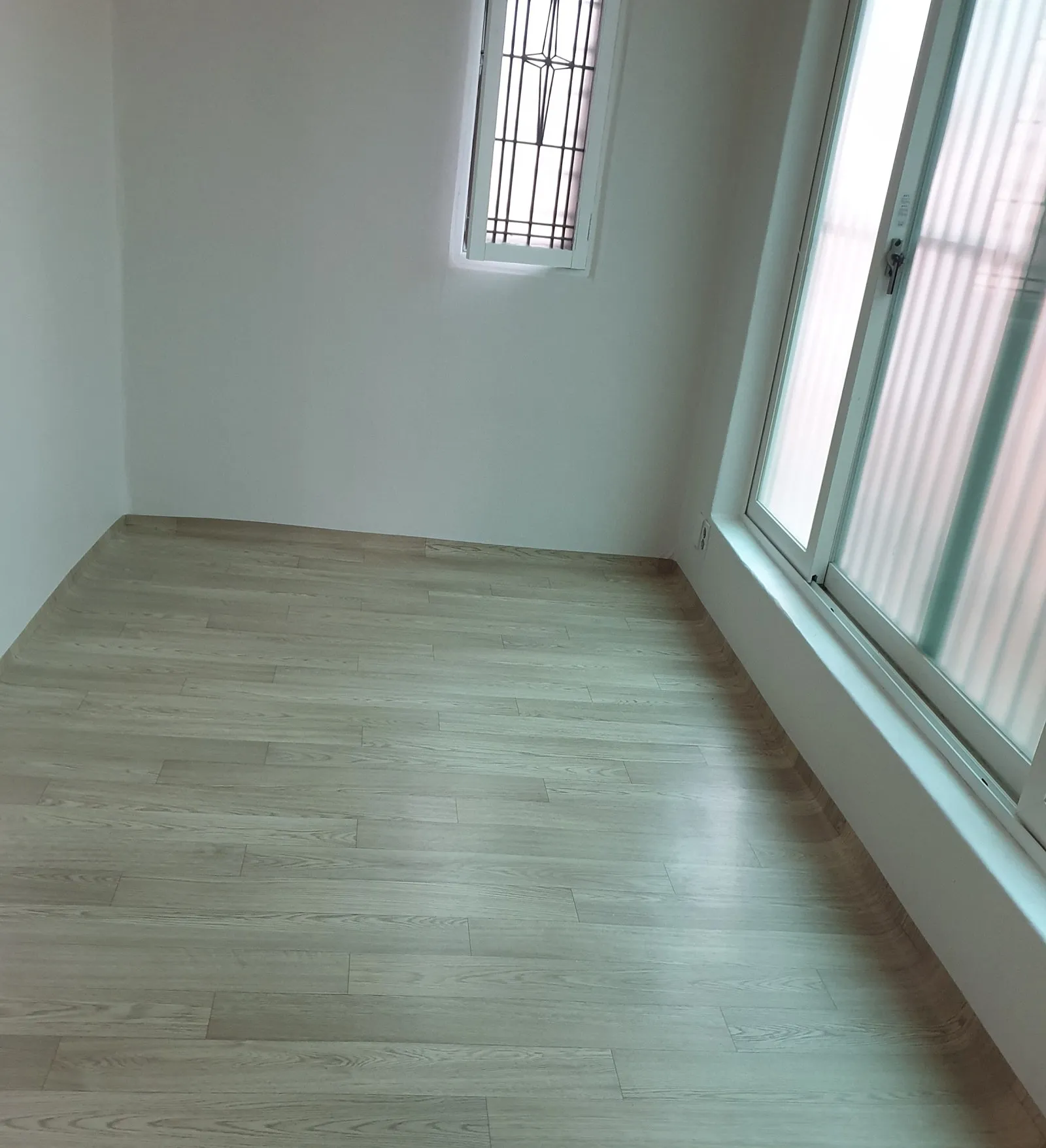 Room image 4