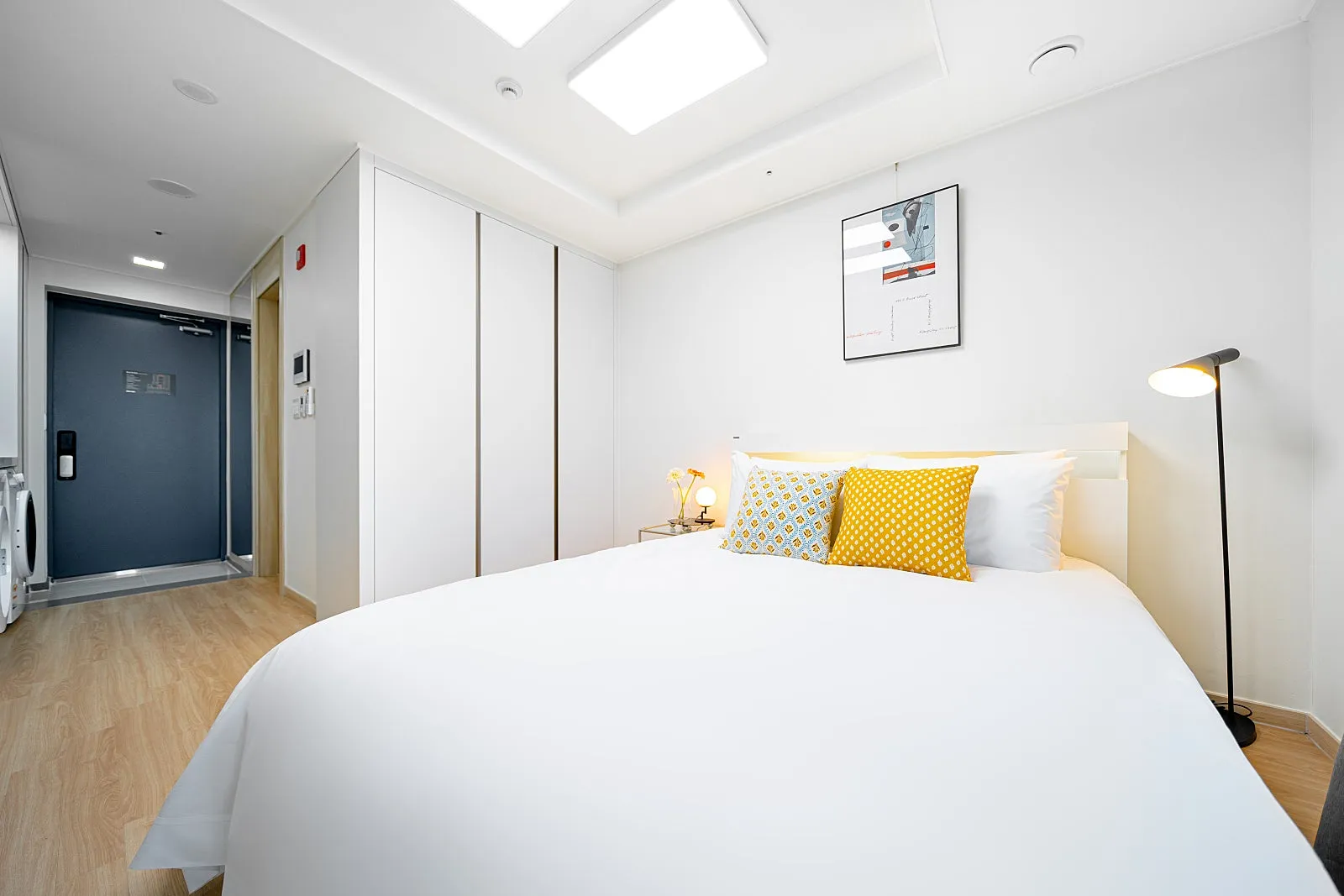 Room image 3