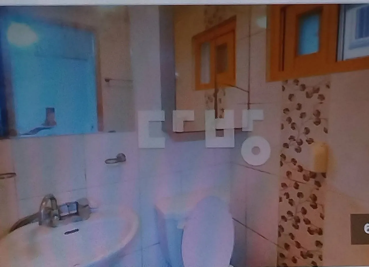 Room image 1