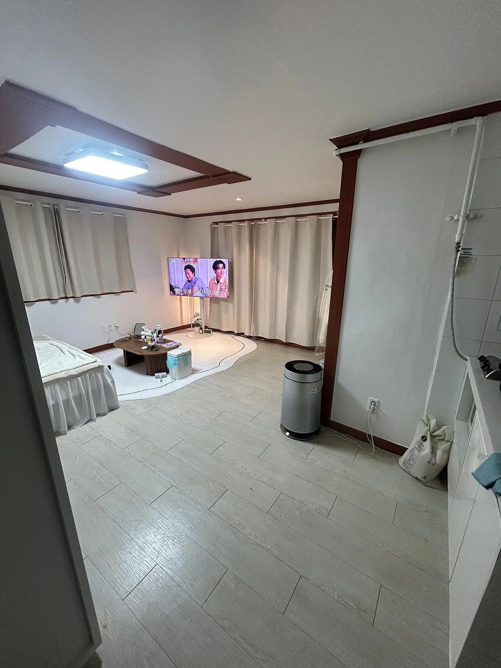 Room image 3