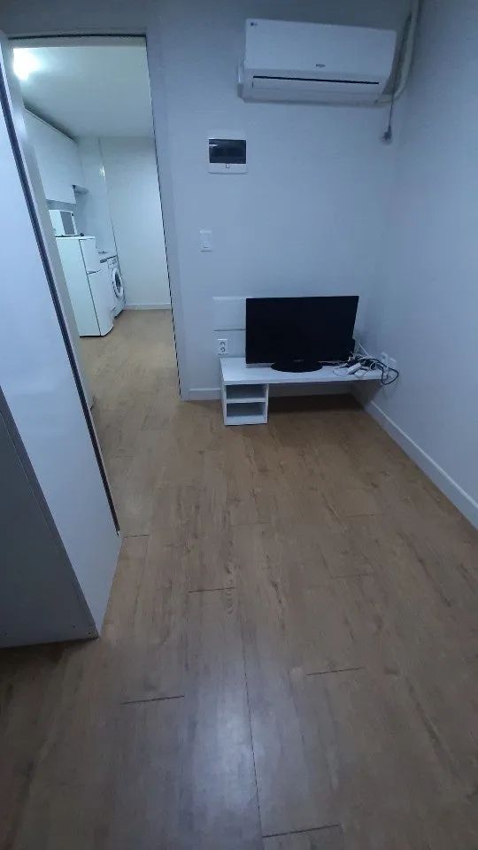 Room image 5