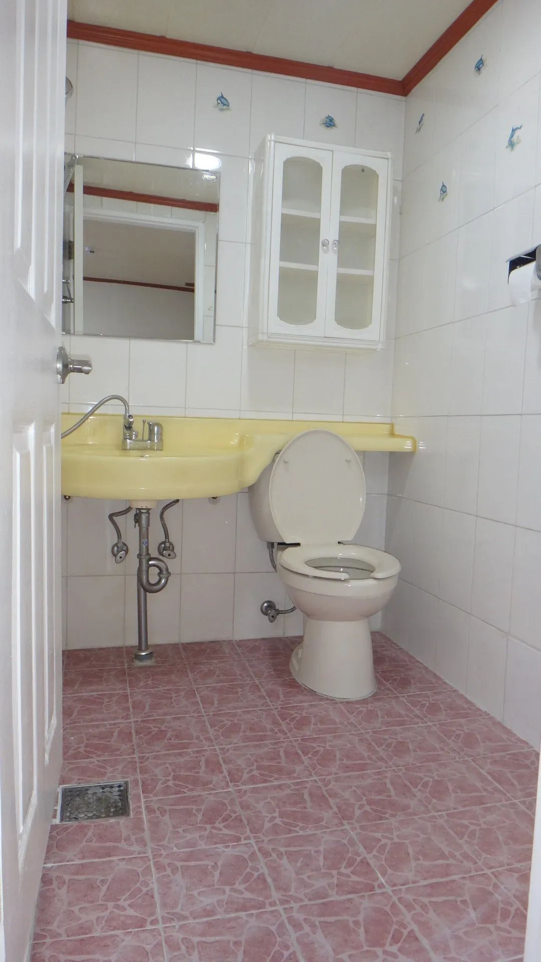 Room image 3