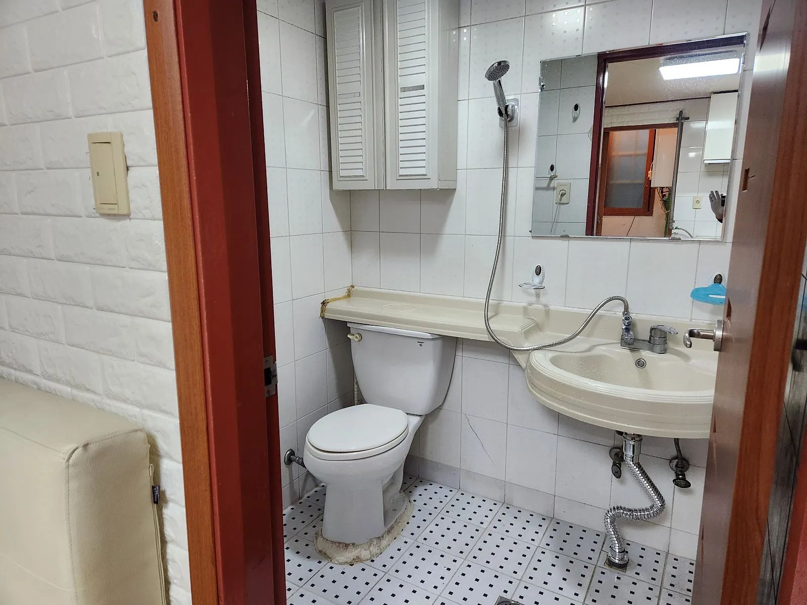 Room image 2