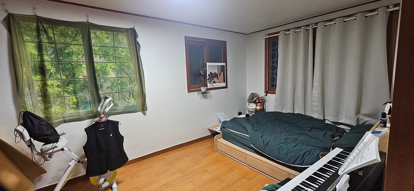 Room image 3