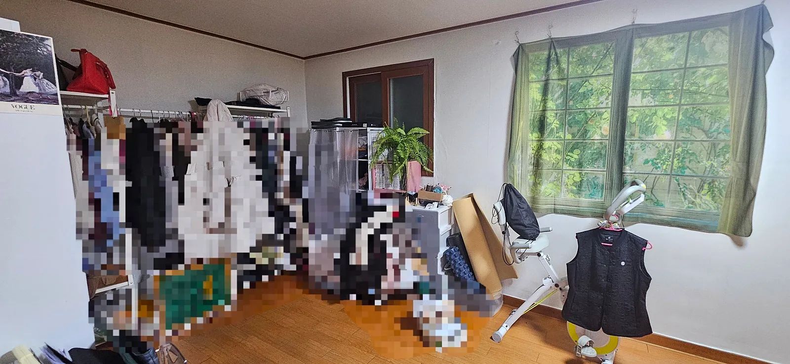Room image 4