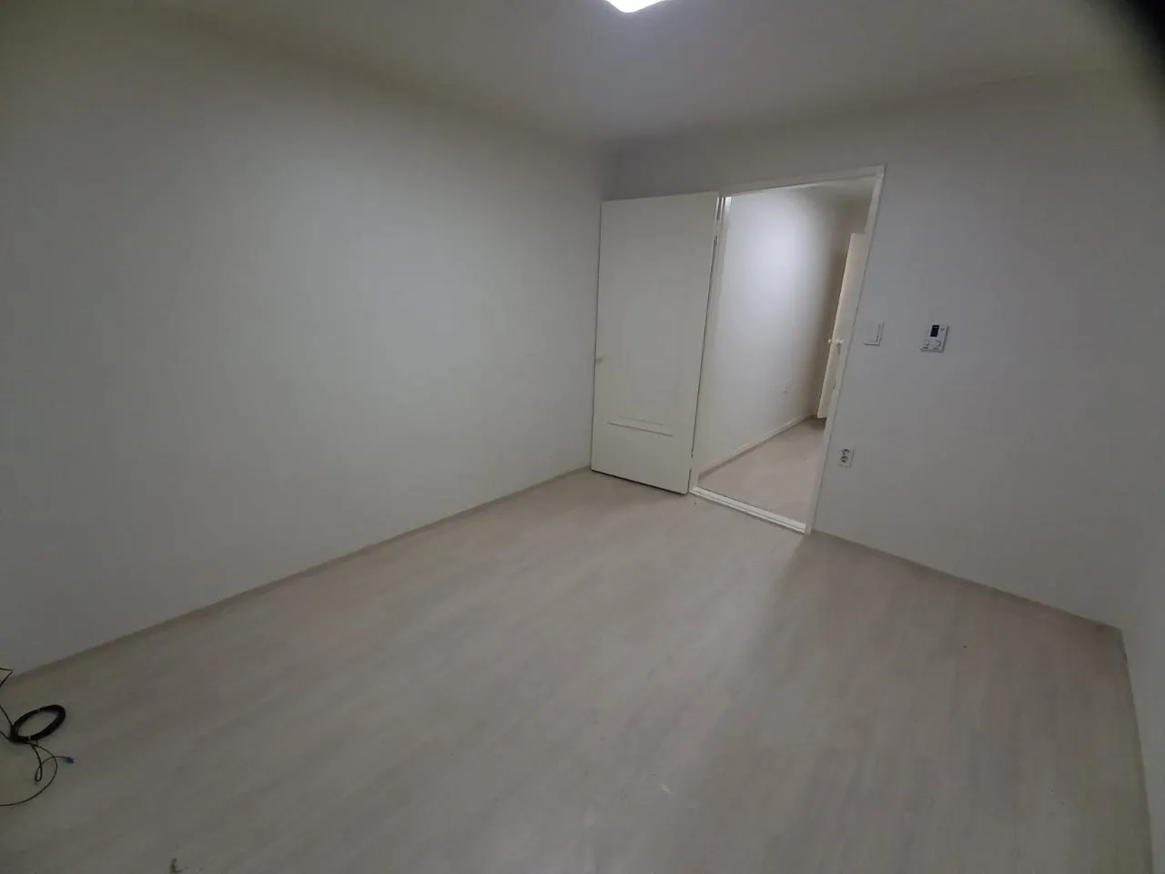 Room image 3
