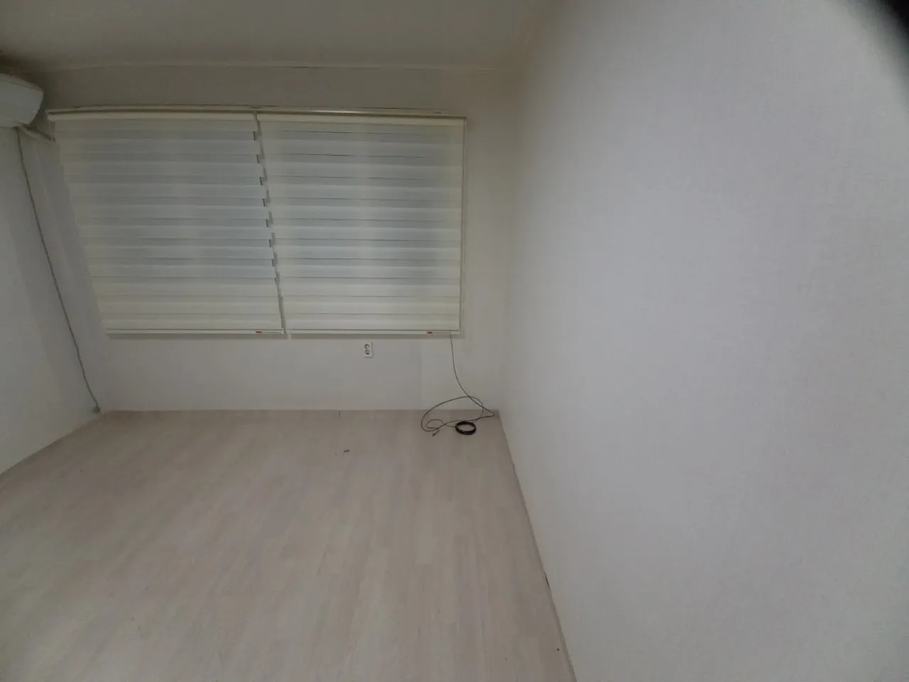 Room image 5