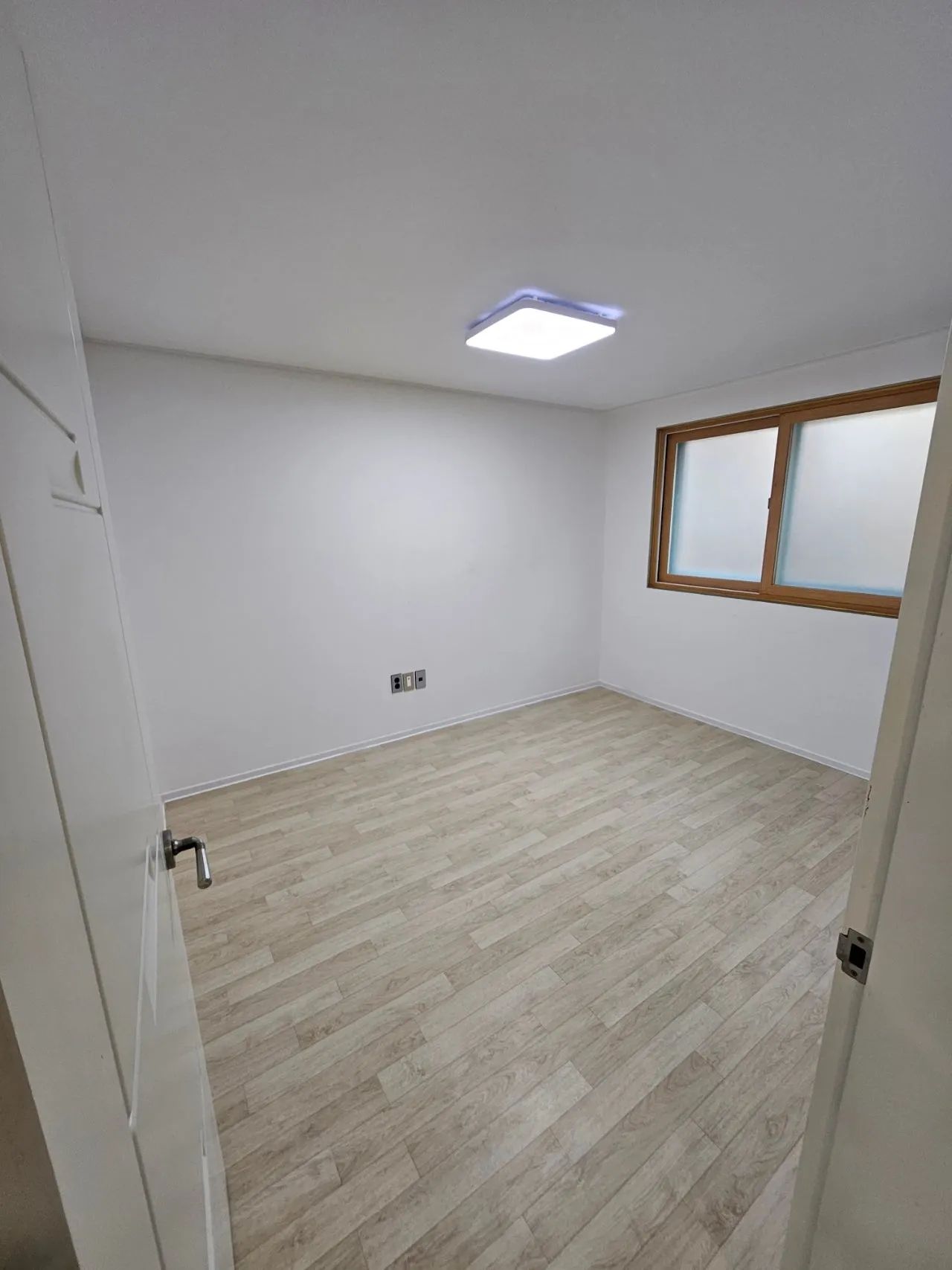 Room image 3