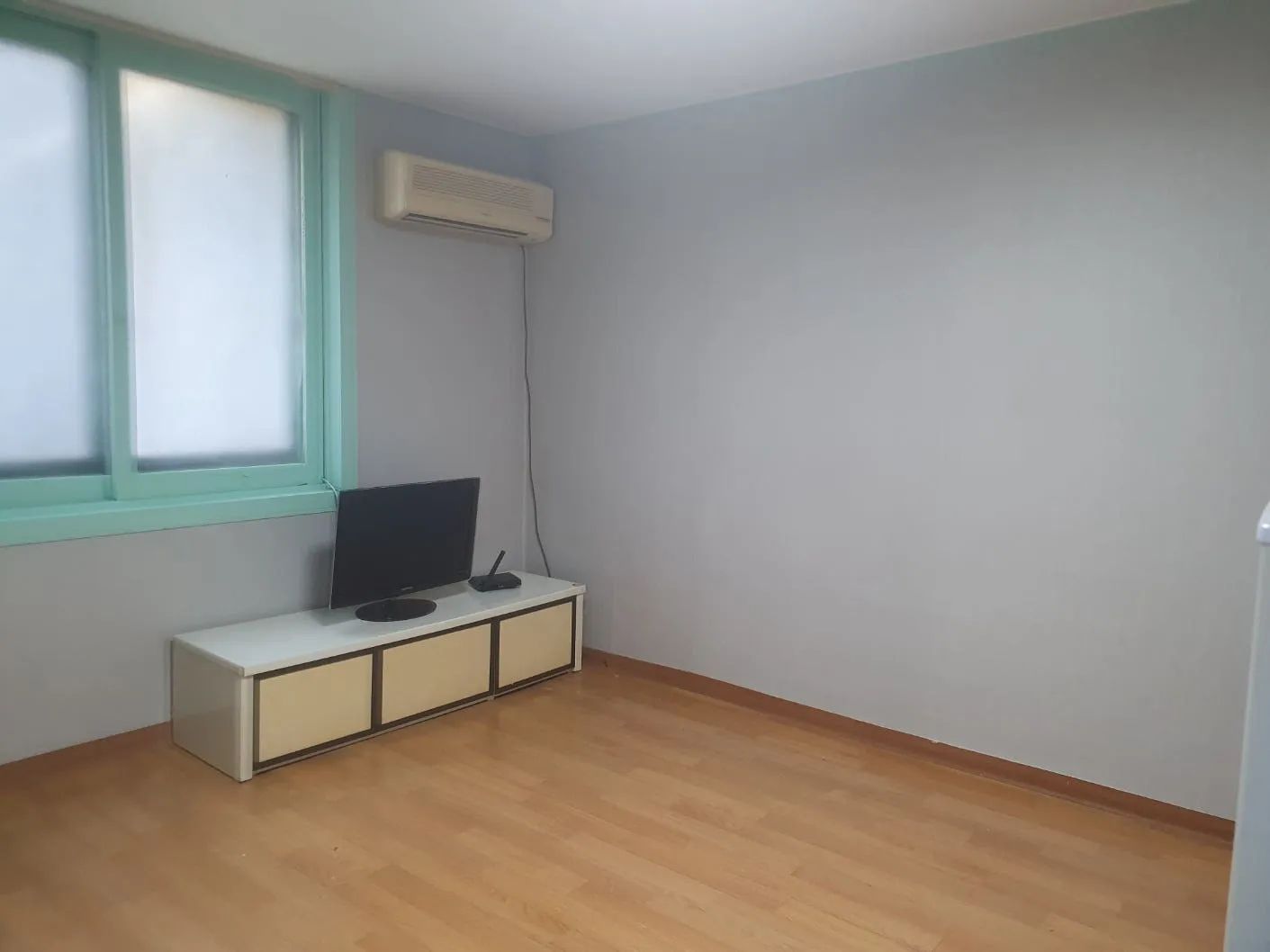 Room image 1