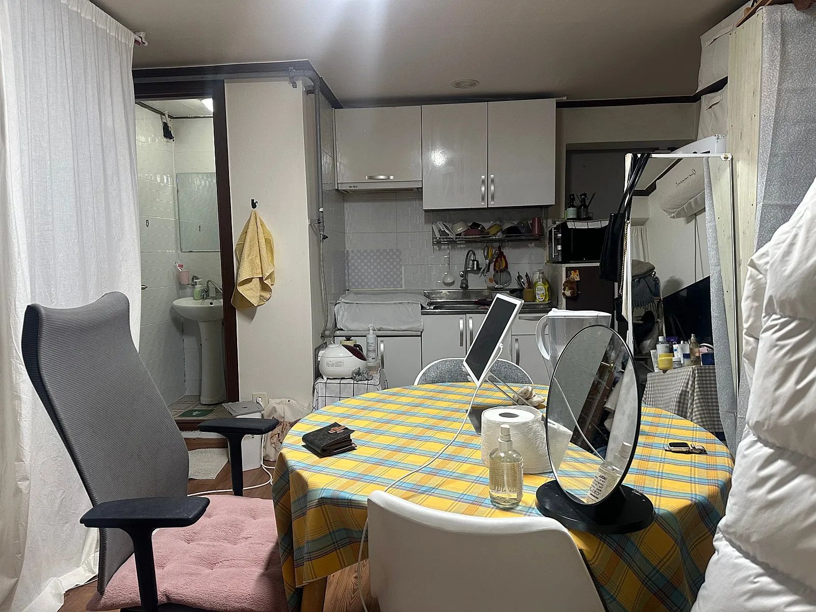 Room image 3