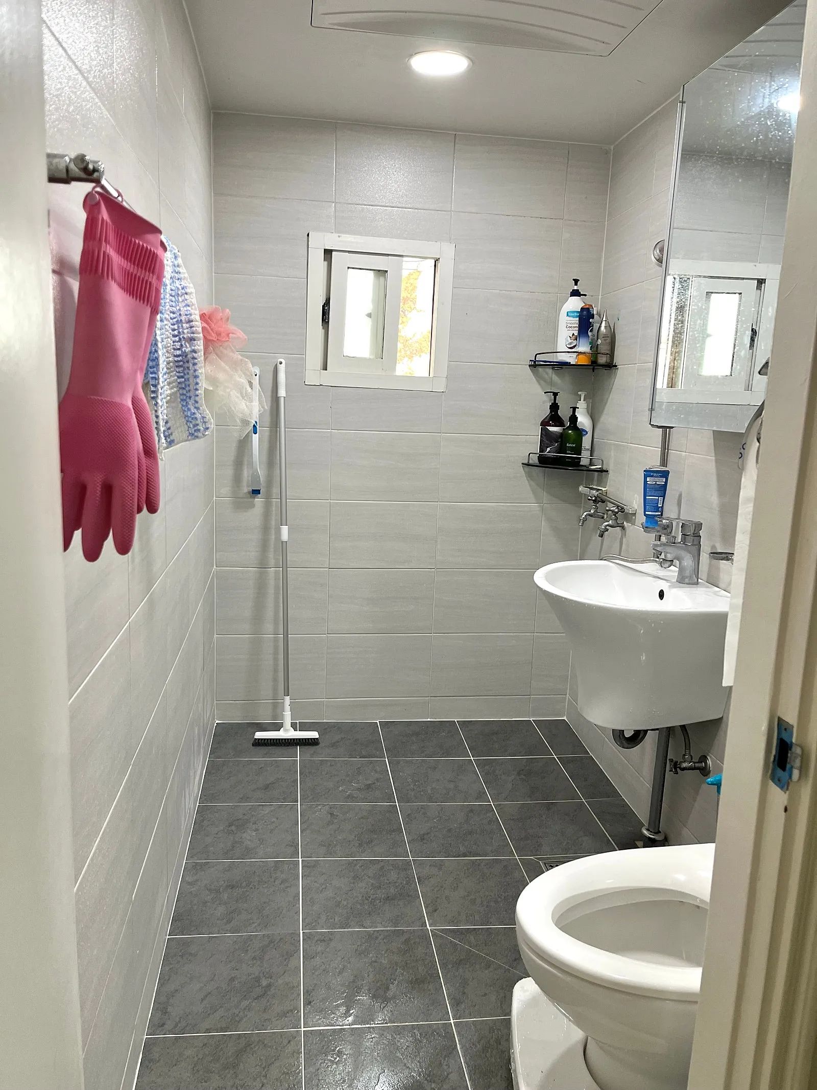 Room image 5