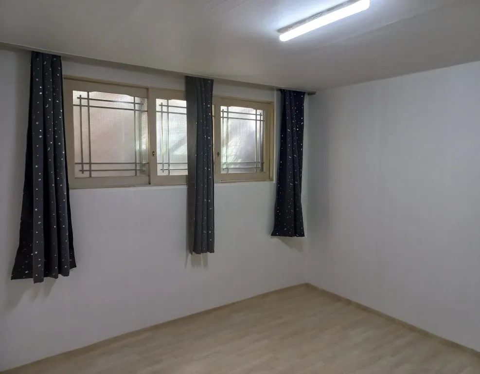 Room image 2