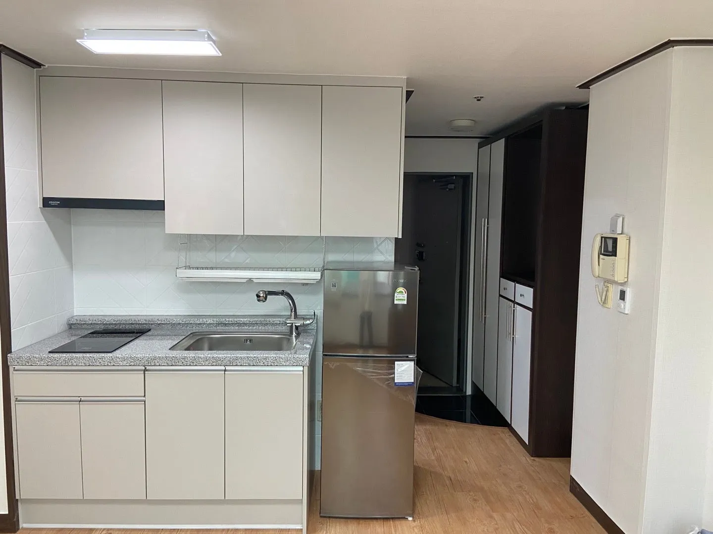 Room image 2