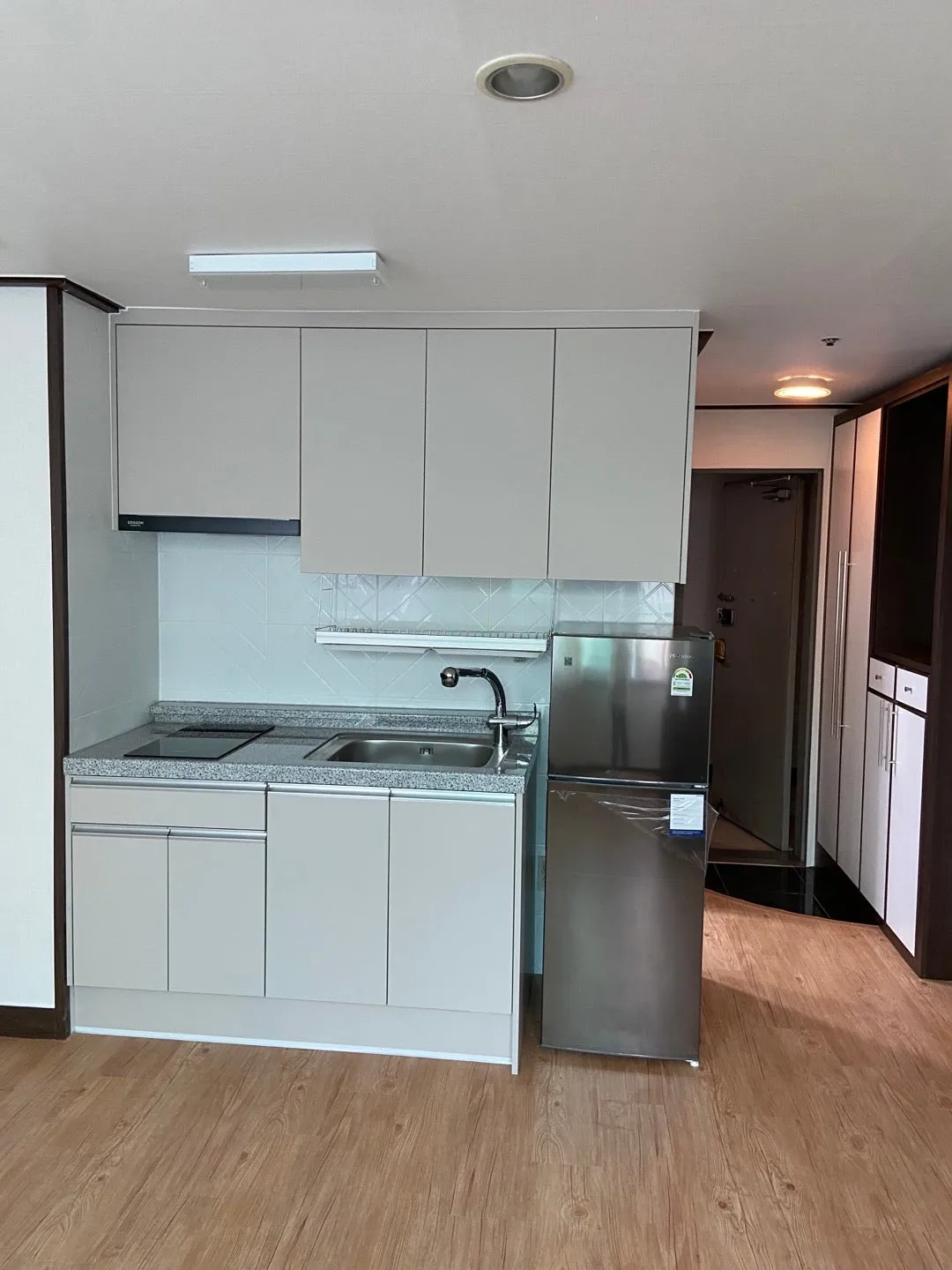 Room image 3
