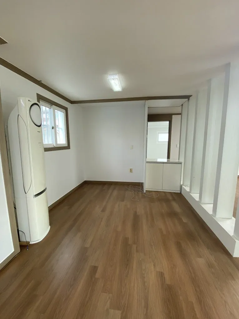Room image 3
