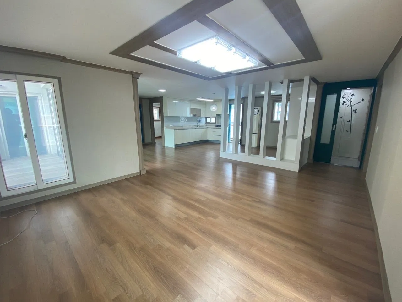 Room image 4
