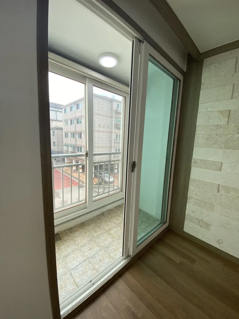 Room image 5