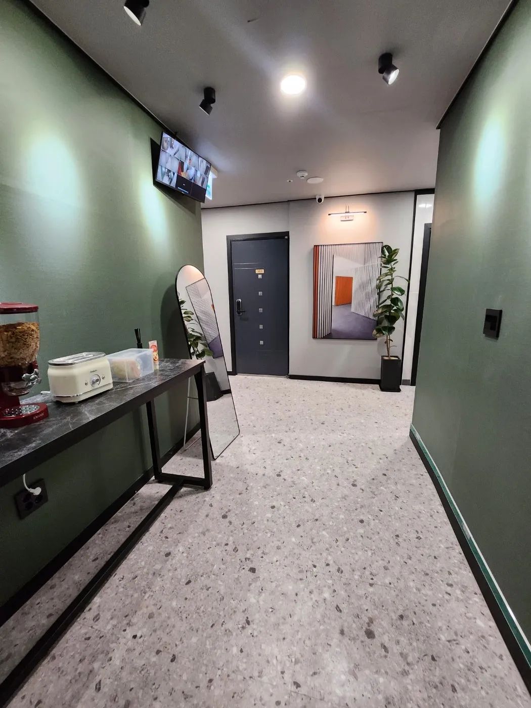 Room image 1