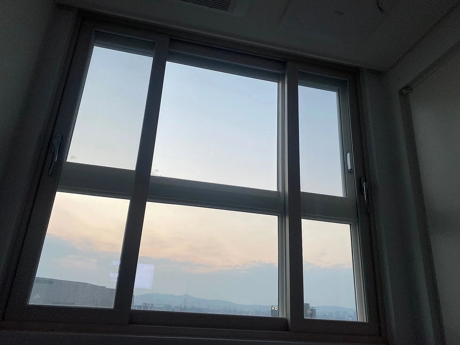 Room image 4