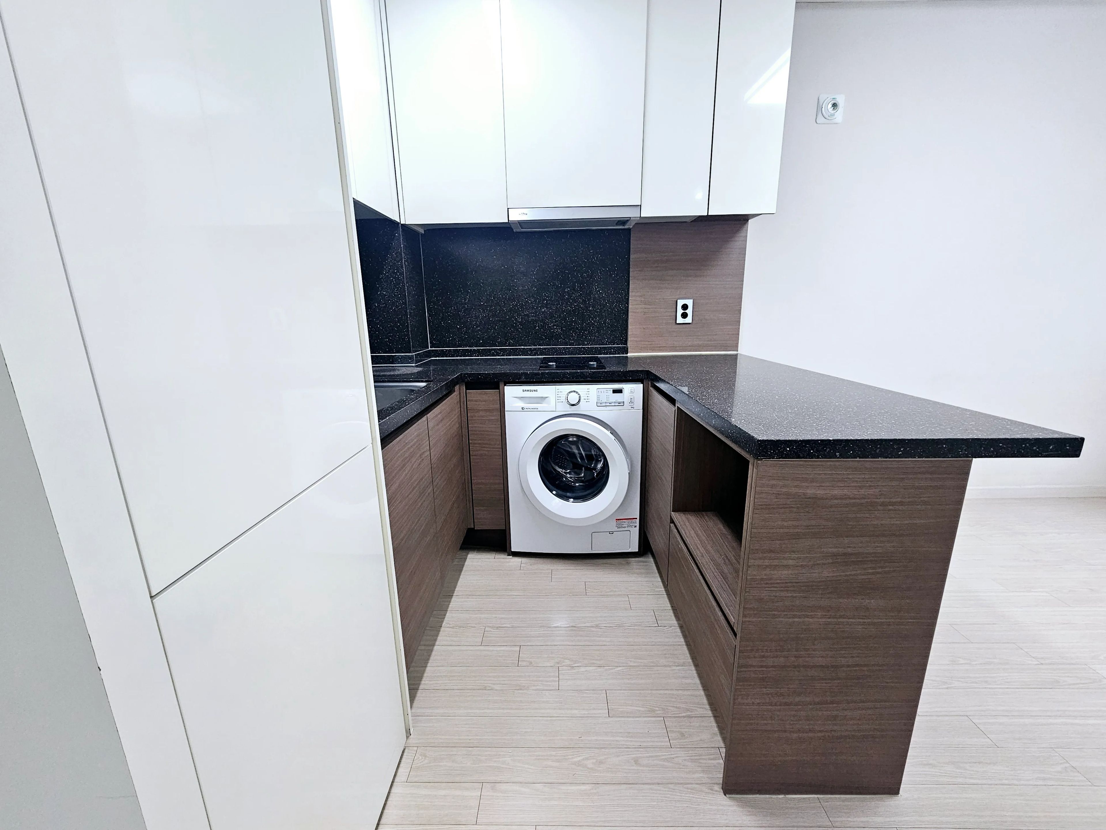 Room image 3