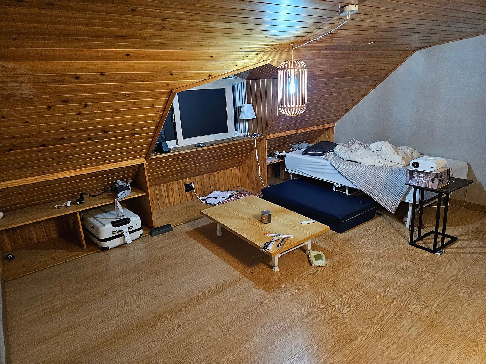 Room image 1