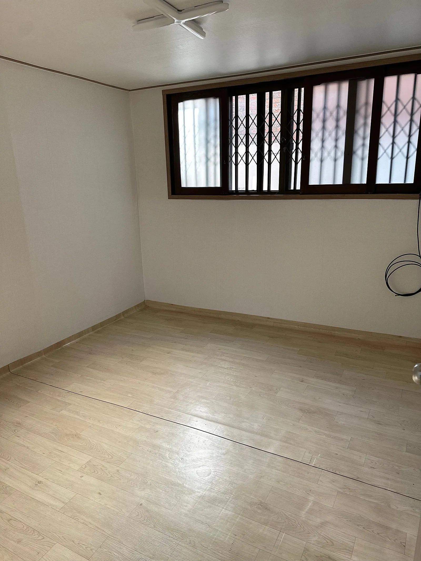 Room image 4