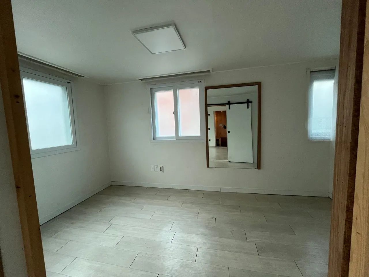 Room image 1