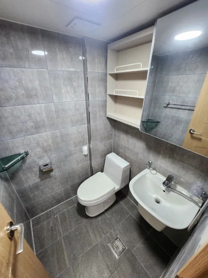Room image 4
