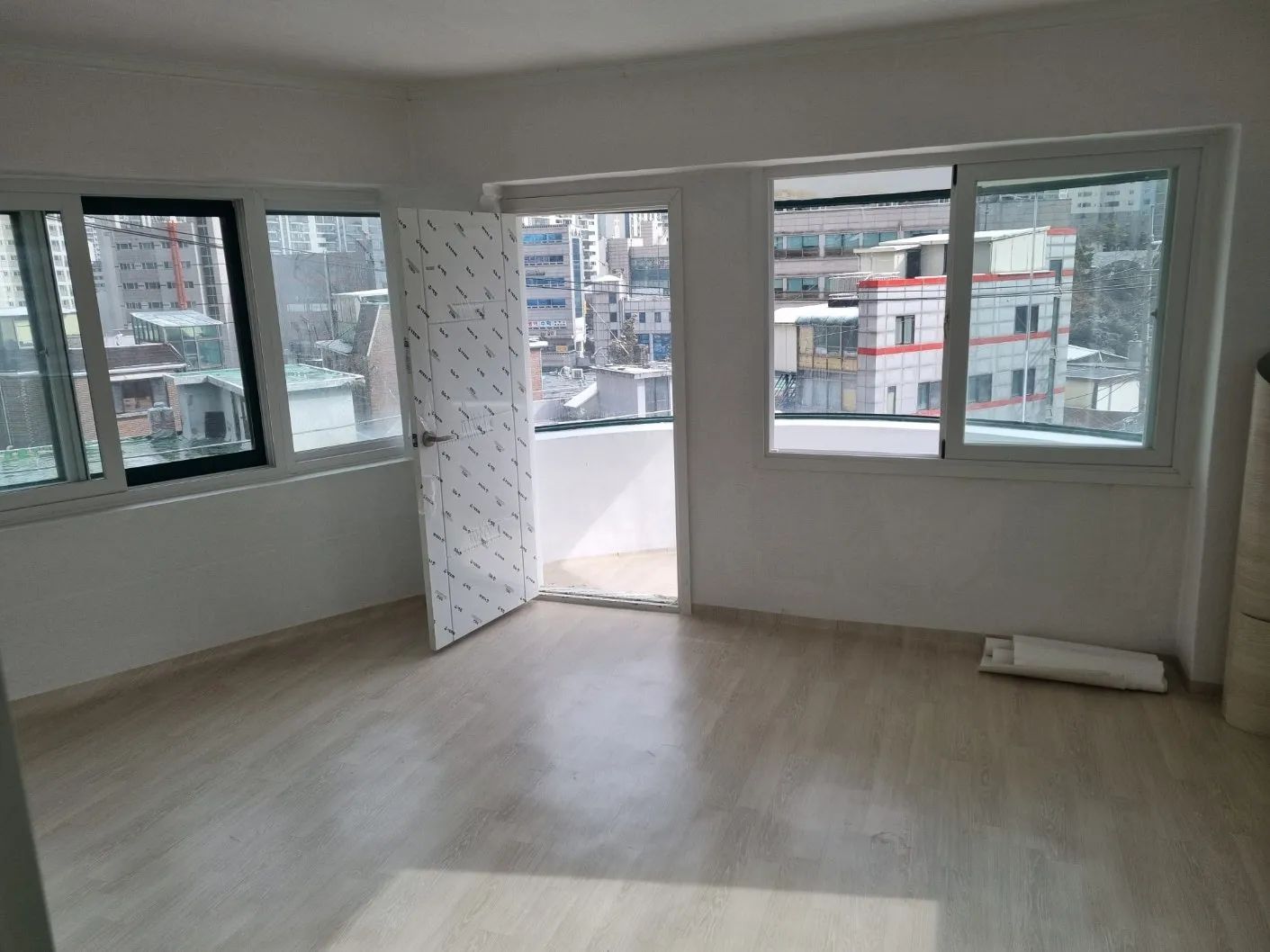Room image 3