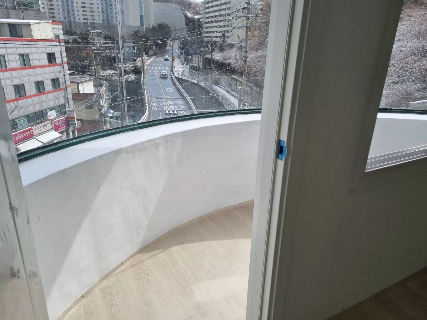 Room image 5