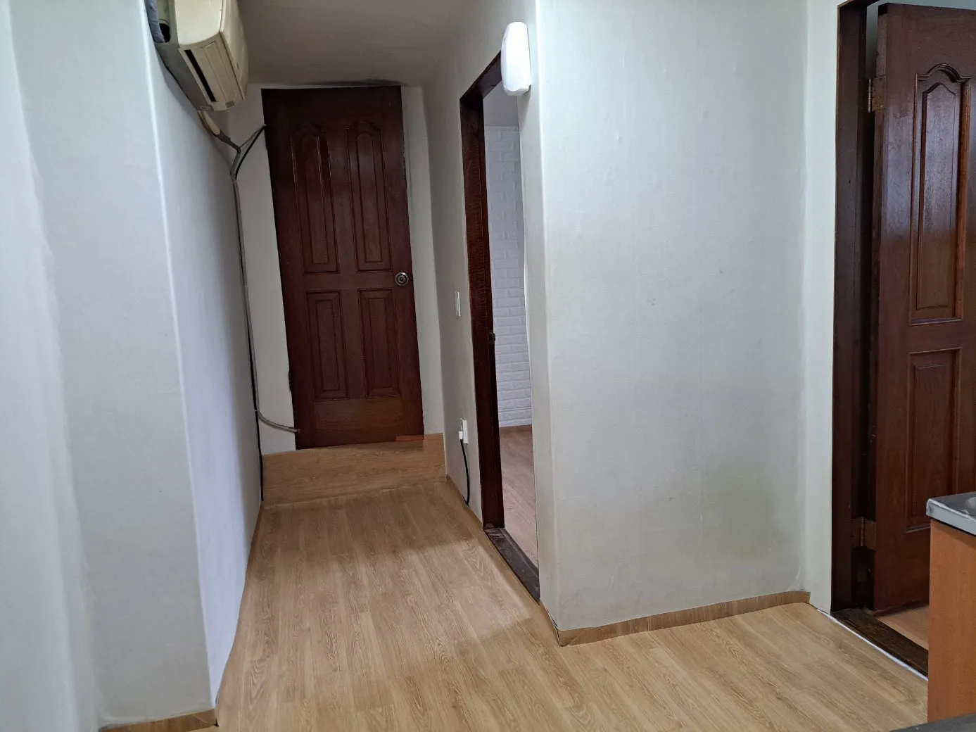 Room image 1