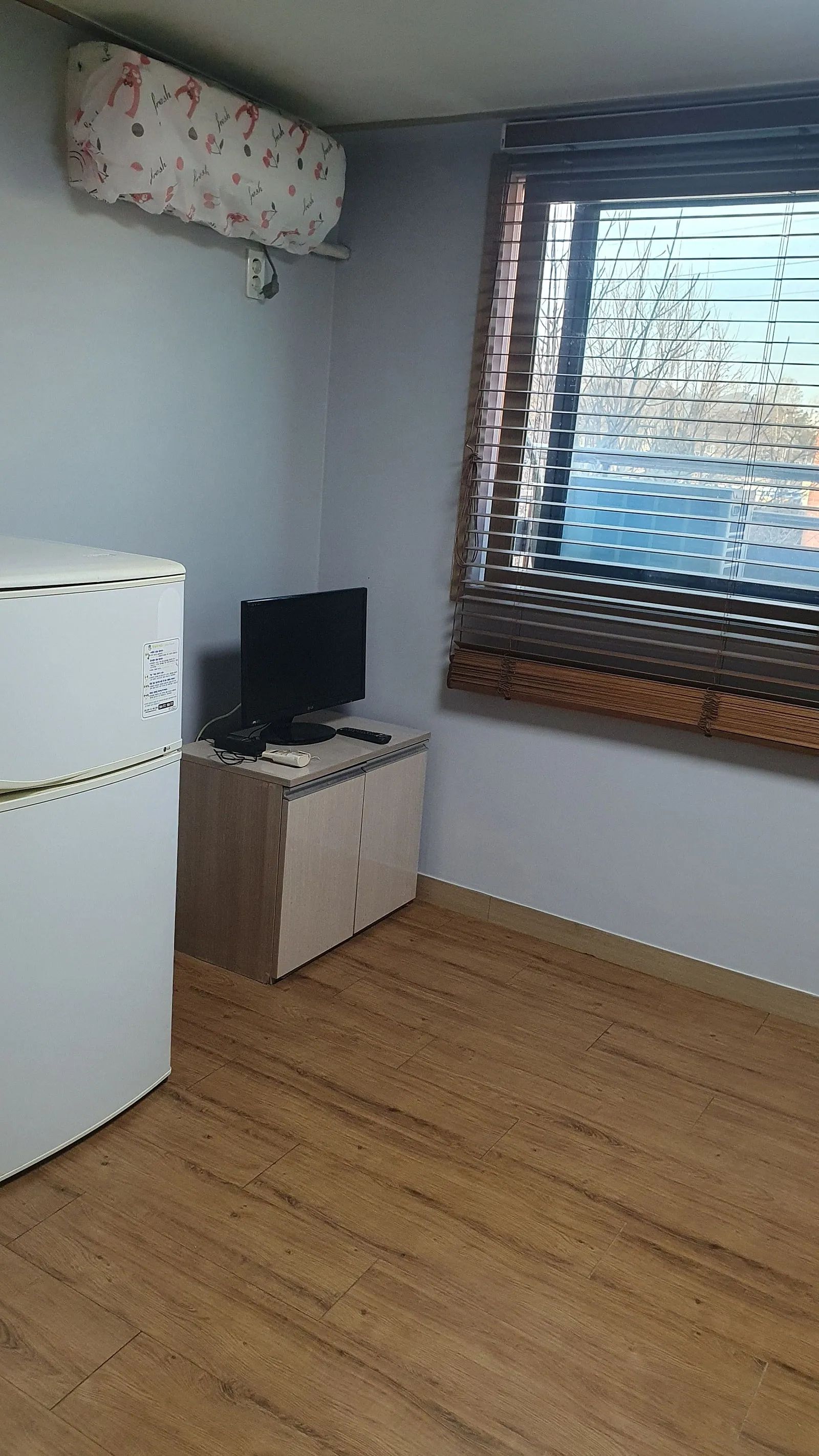 Room image 2