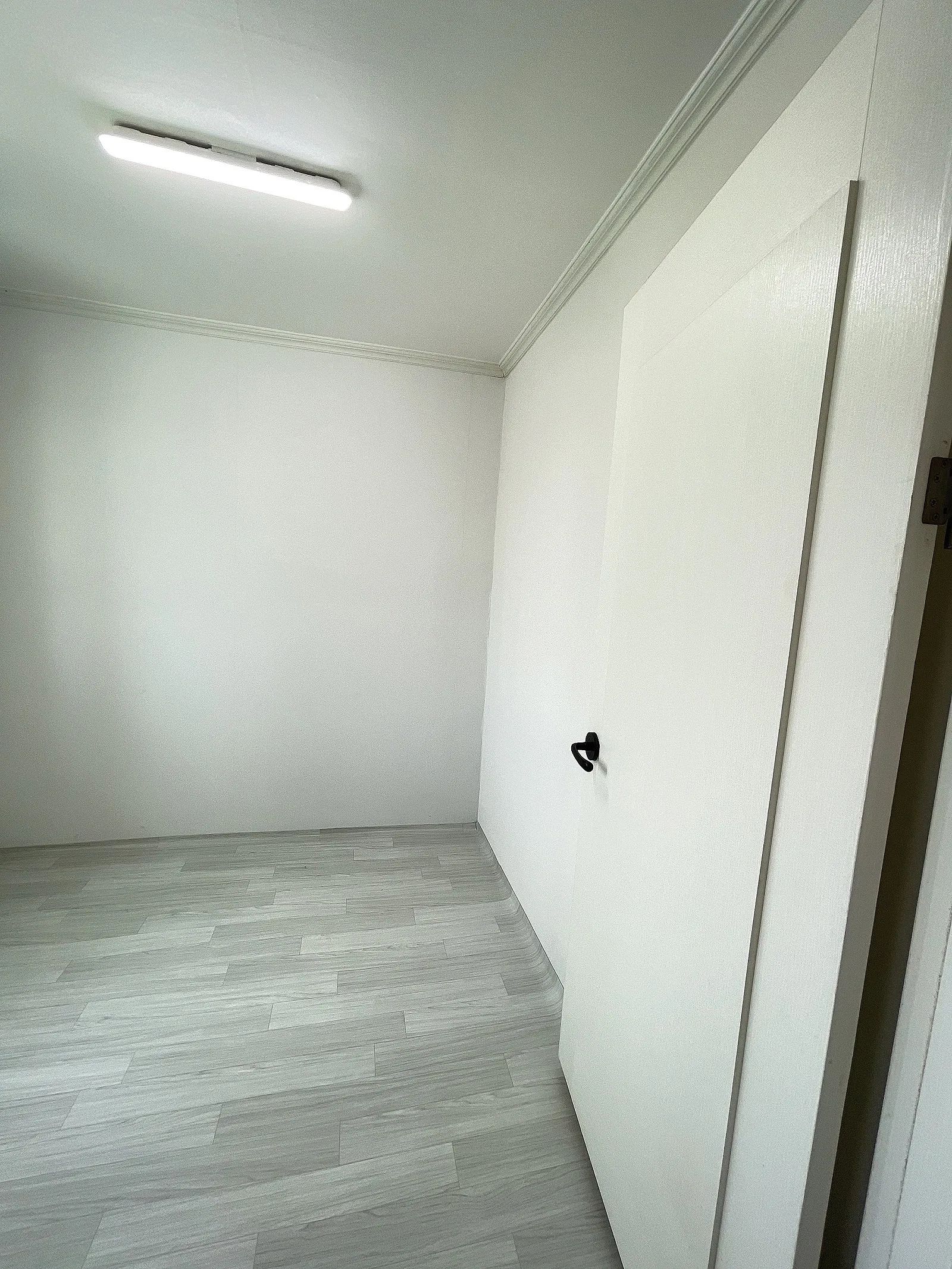 Room image 4