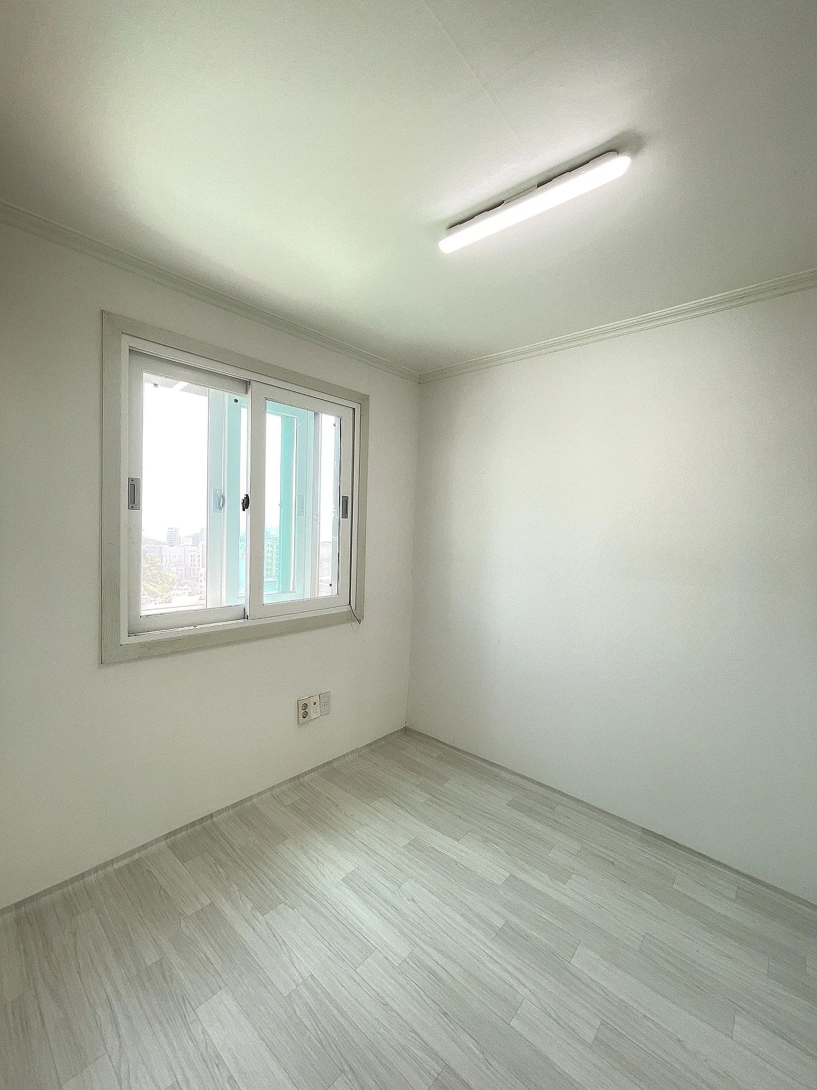Room image 5