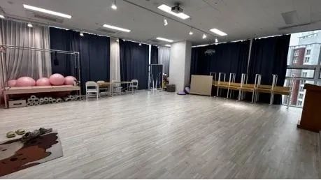 Room image 2