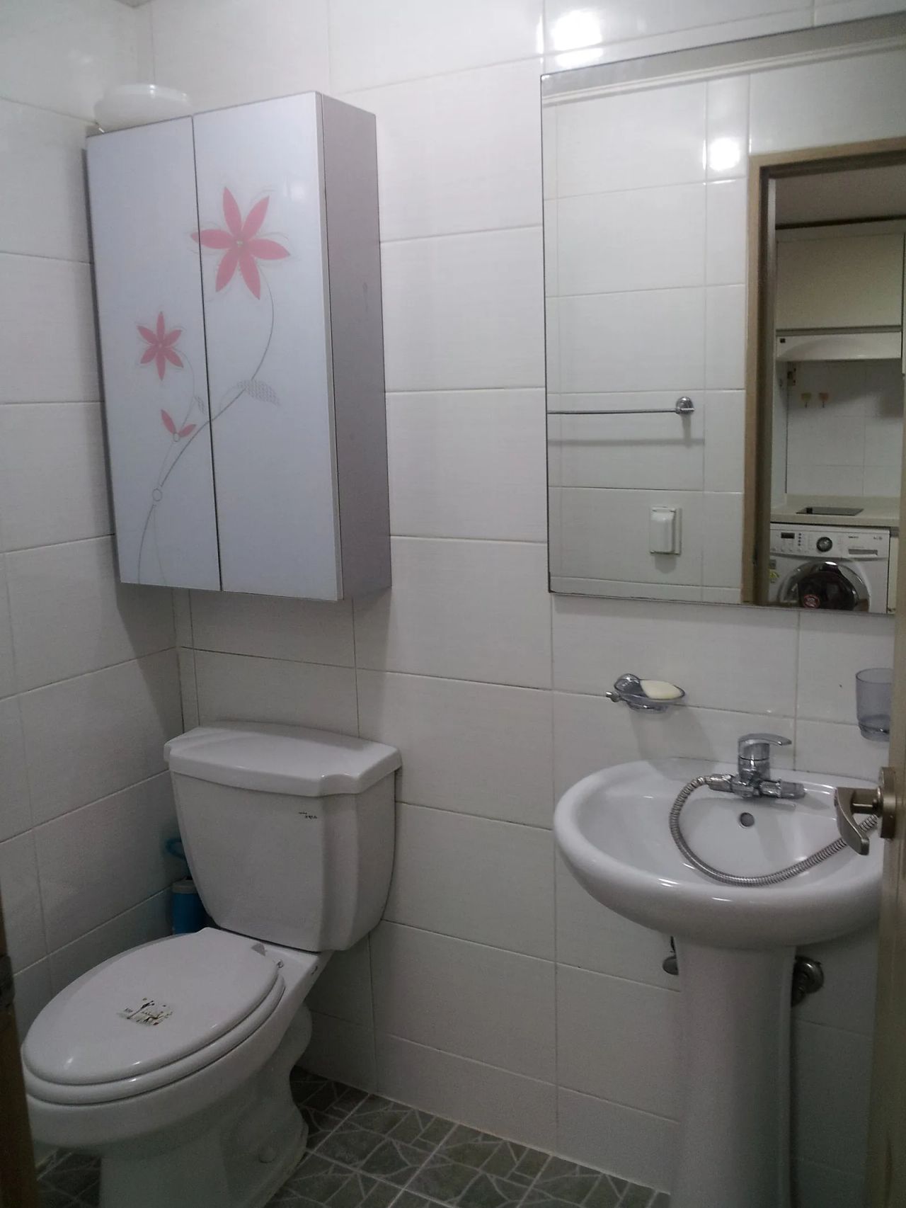 Room image 3