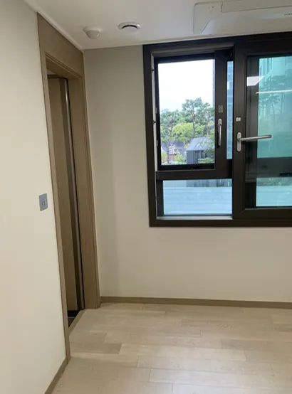 Room image 3