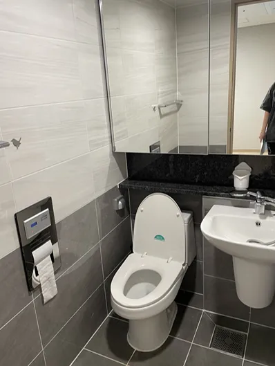 Room image 4